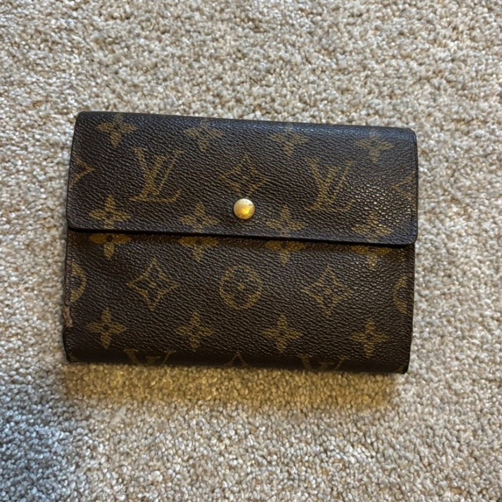 Authentic Louis Vuitton Wallet